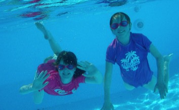 Underwater Fun in the pool at Maison Lairoux
