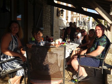 BBQ with guests at Maison Lairoux