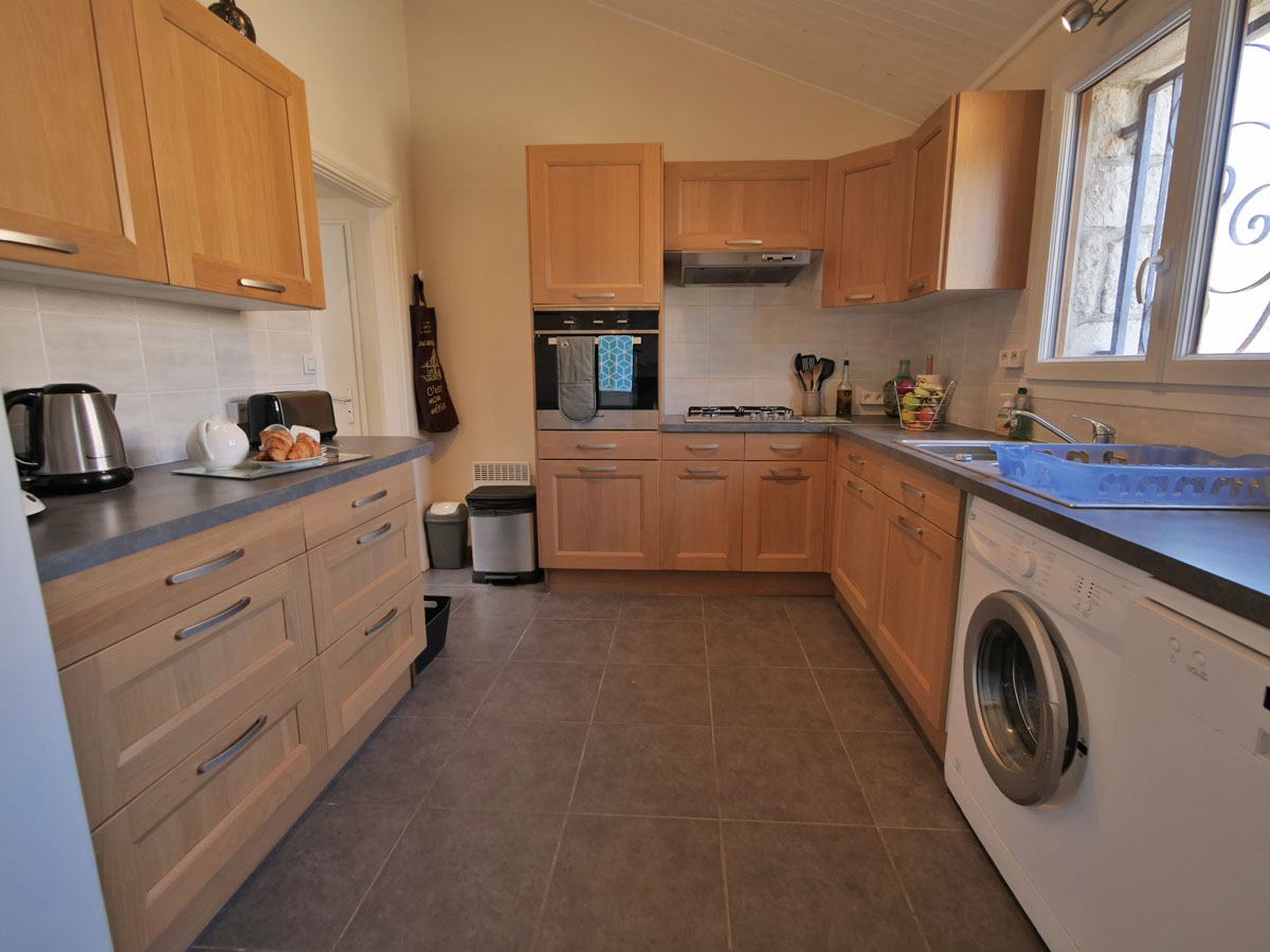 Fitted Kitchen at L Ecurie Holiday Cottage