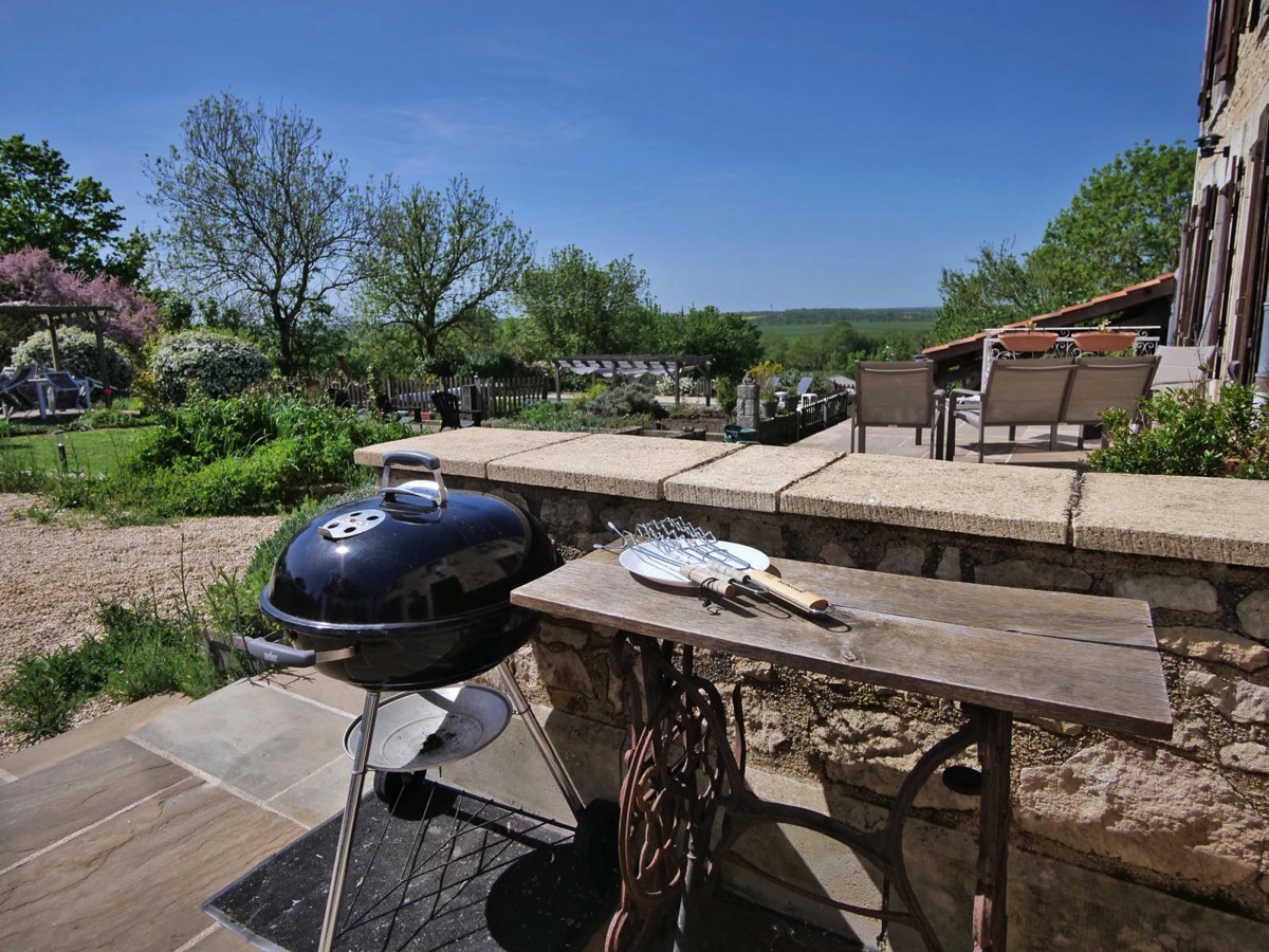 Barbecue with a view at Le Vieux Cafe